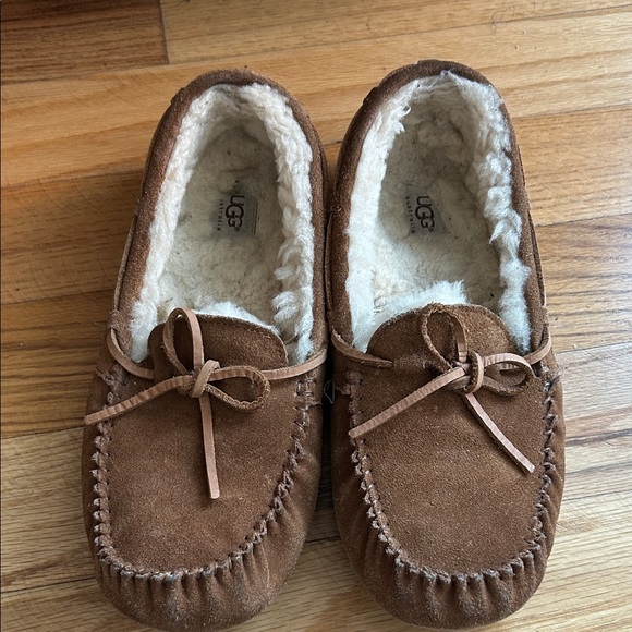UGG Chestnut Suede Mens Moccasin Slippers Size 11 - Picture 1 of 7